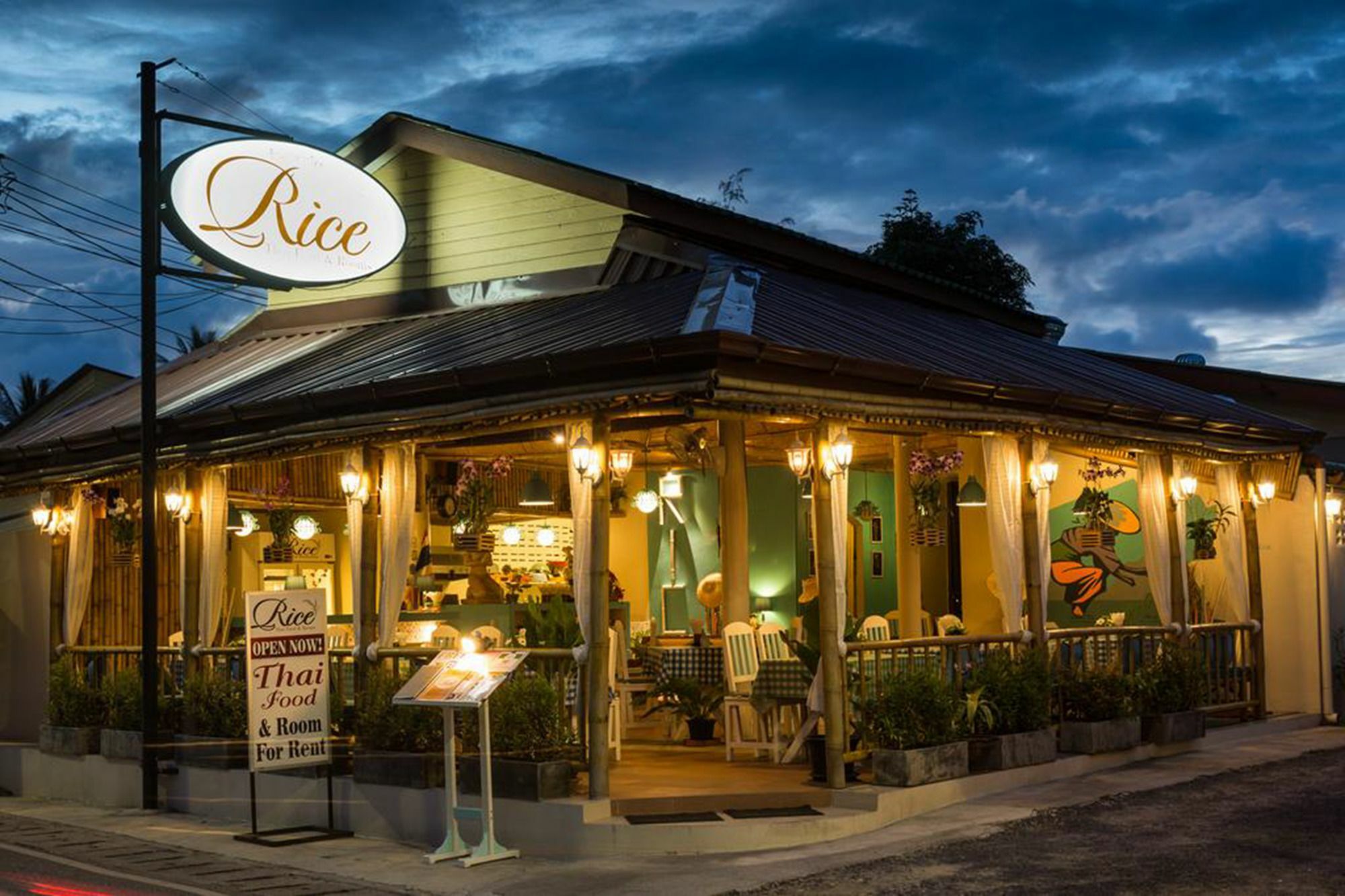 Rice Rooms And Restaurant Ката Бийч Екстериор снимка