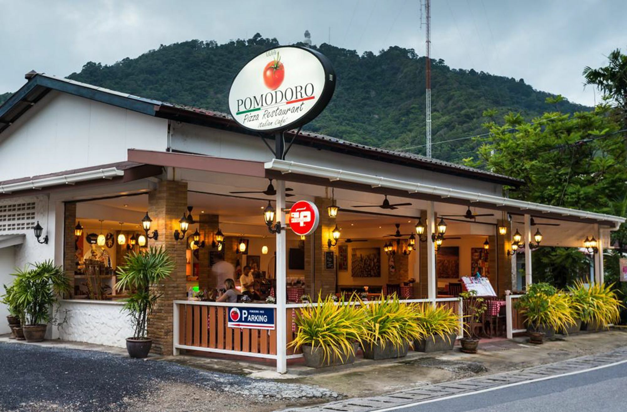 Rice Rooms And Restaurant Ката Бийч Екстериор снимка