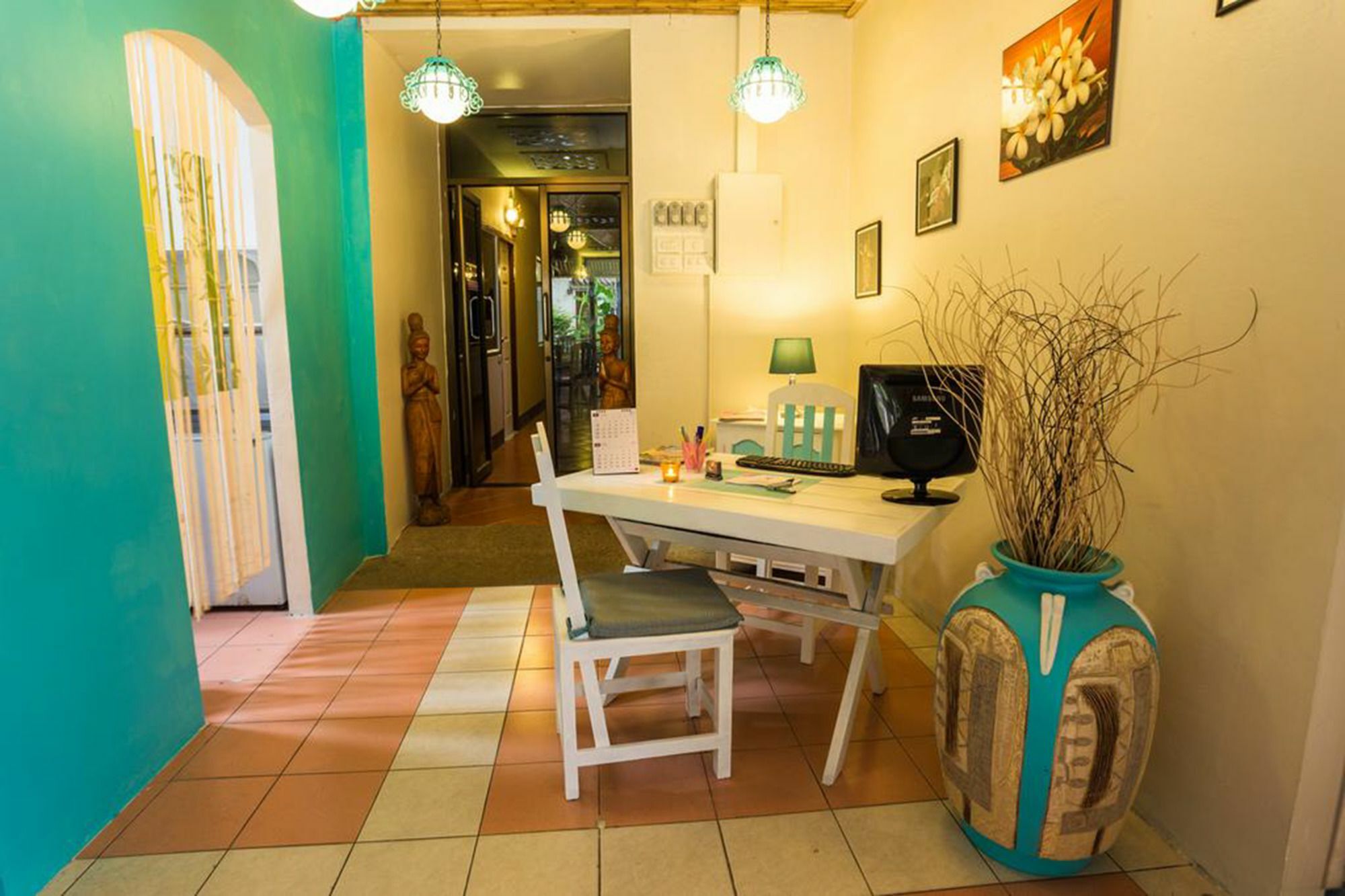 Rice Rooms And Restaurant Ката Бийч Екстериор снимка